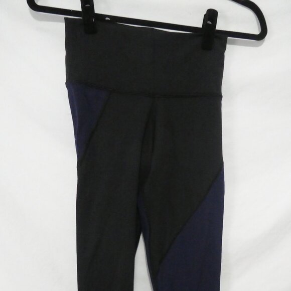 TNA - Aritzia | small | Black Leggings With Navy Blue Panel Front and Back - Picture 6 of 16
